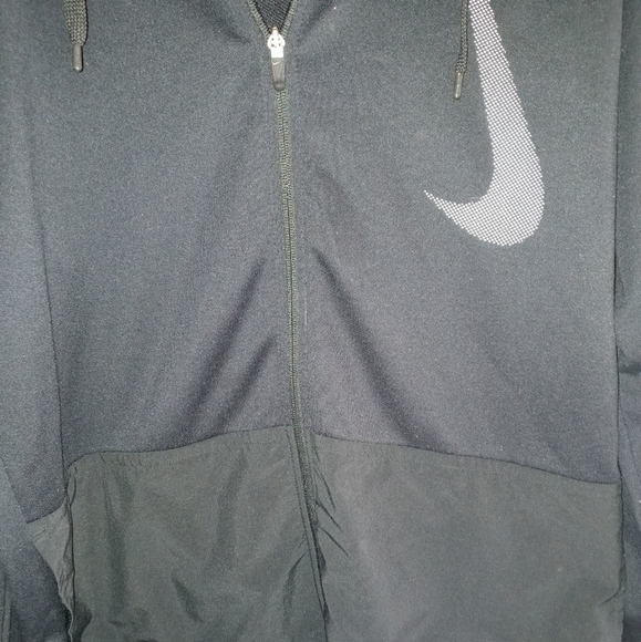 Nike Jacket with Hood - Picture 6 of 7